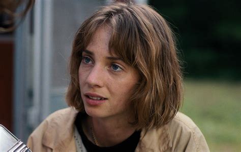 maya hawke sexual orientation|‘Stranger Things’ Star Didn’t Know Character Was。